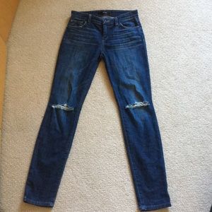 Joe’s Jeans straight leg; great condition